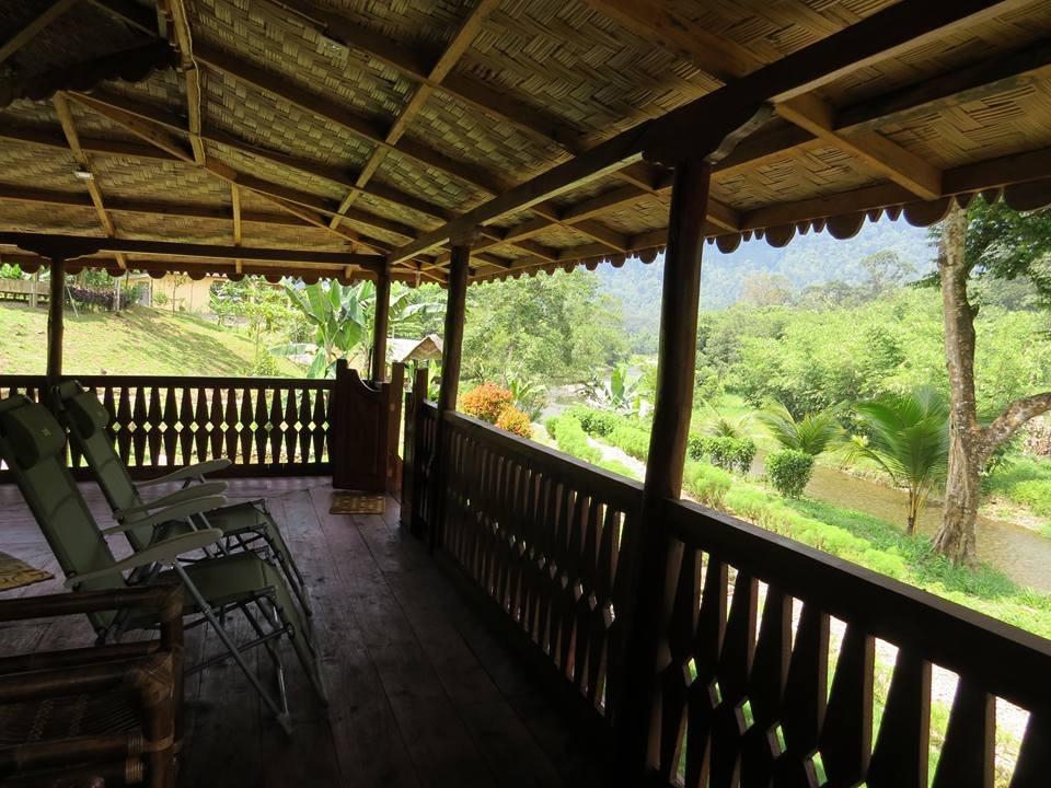 Batu Kapal Jungle Houses Hotel Berastagi Zewnętrze zdjęcie